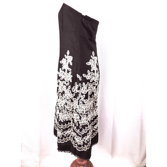 The Wrights Woman’s Linen Blend Strapless Dress - Picture 4 of 8